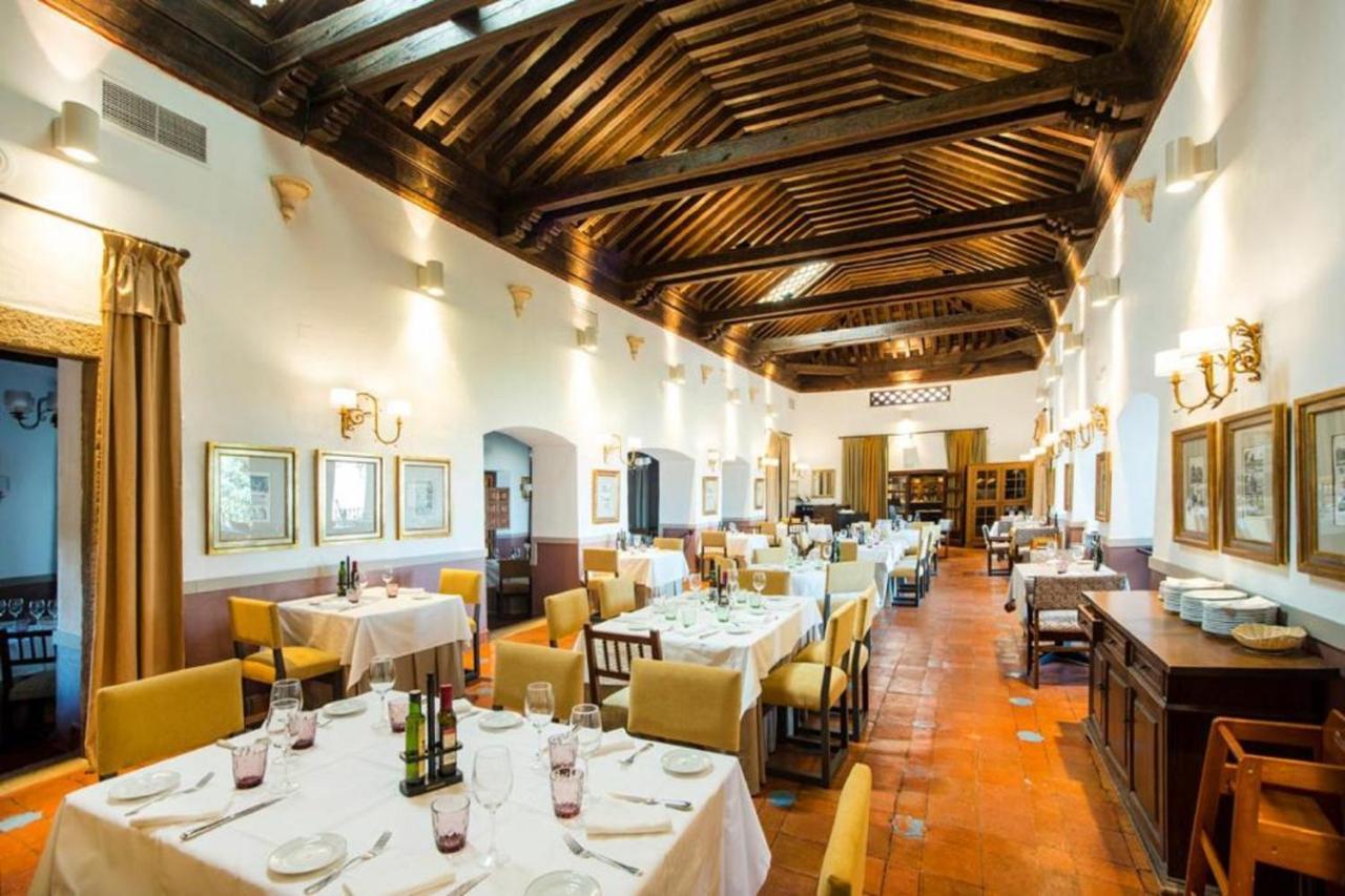Parador De Оропеса Экстерьер фото