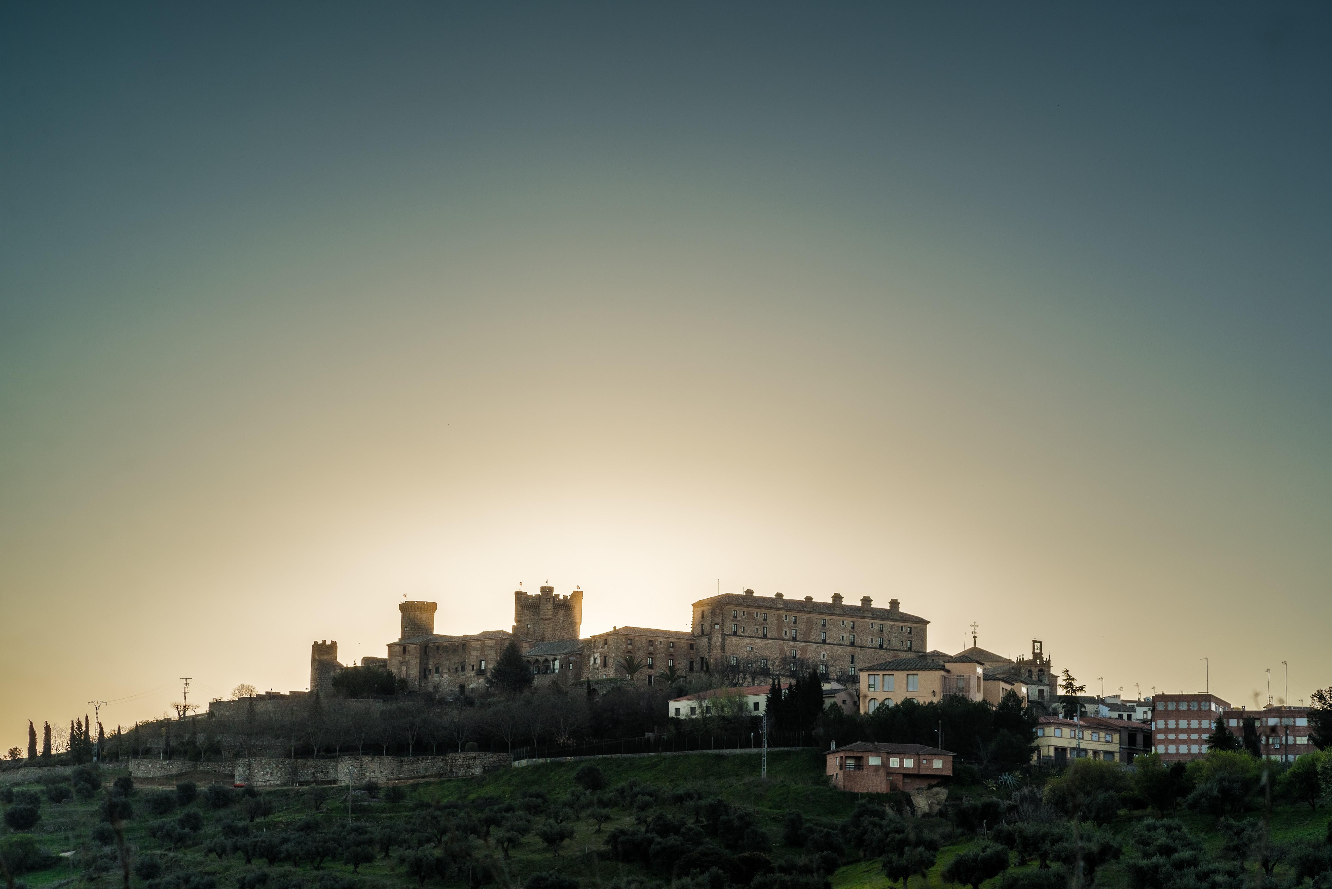 Parador De Оропеса Экстерьер фото