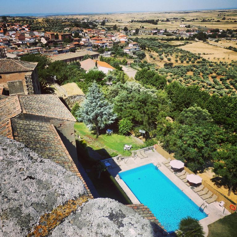 Parador De Оропеса Экстерьер фото